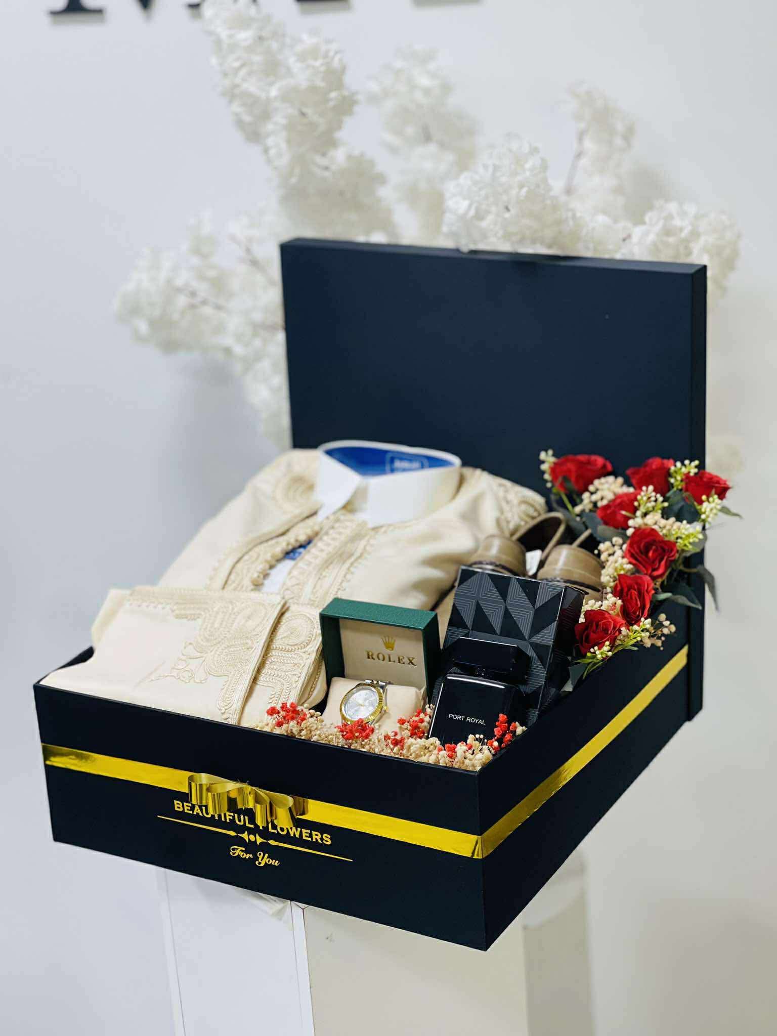 صندوق هدايا مزين